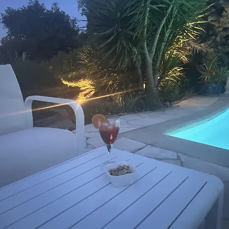 Domaine Des Tuilieres Avec Piscine * Vallauris