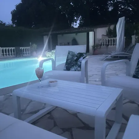 Domaine Des Tuilieres Avec Piscine * Vallauris