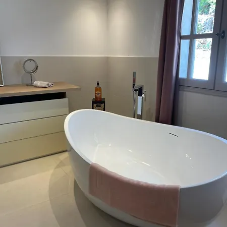 Domaine Des Tuilieres Avec Piscine Villa Vallauris